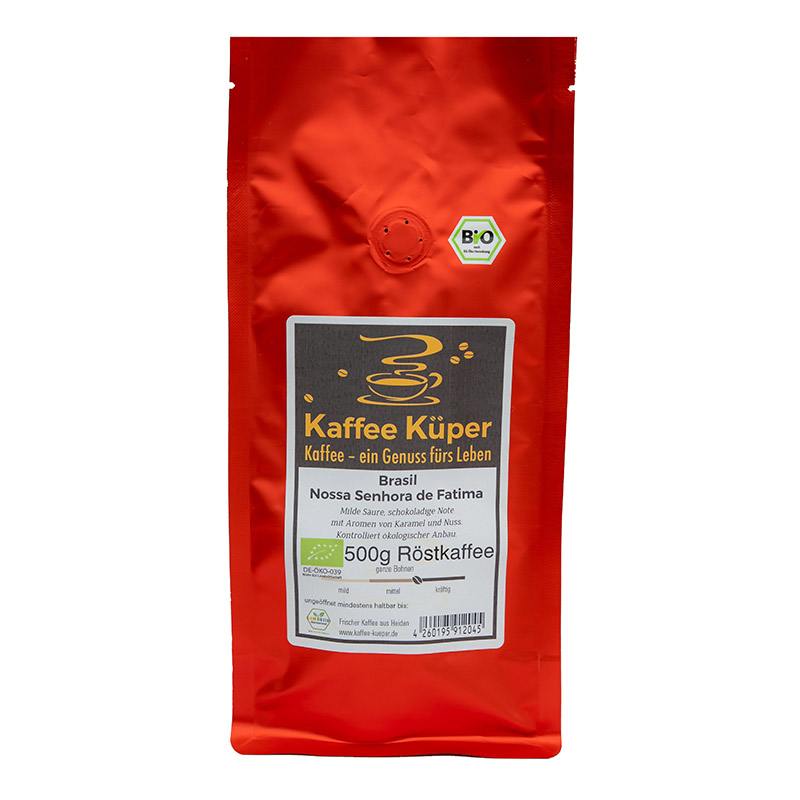 Der Kaffee Brasil Organico überzeugt mit einer milden Säure, schokoladigen Note mit Aromen von Karamel und Nuss.